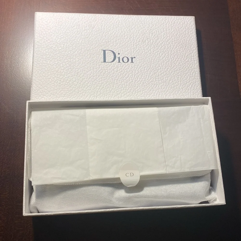 💎Christian Dior, purple patent leather wallet on chain 💎